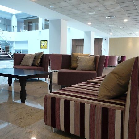 Hotel Ciudad De Ponferrada, Ascend Hotel Collection Bagian luar foto
