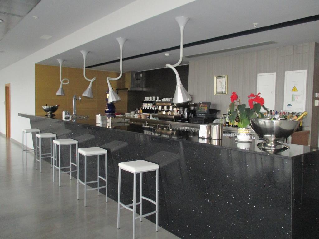 Hotel Ciudad De Ponferrada, Ascend Hotel Collection Bagian luar foto