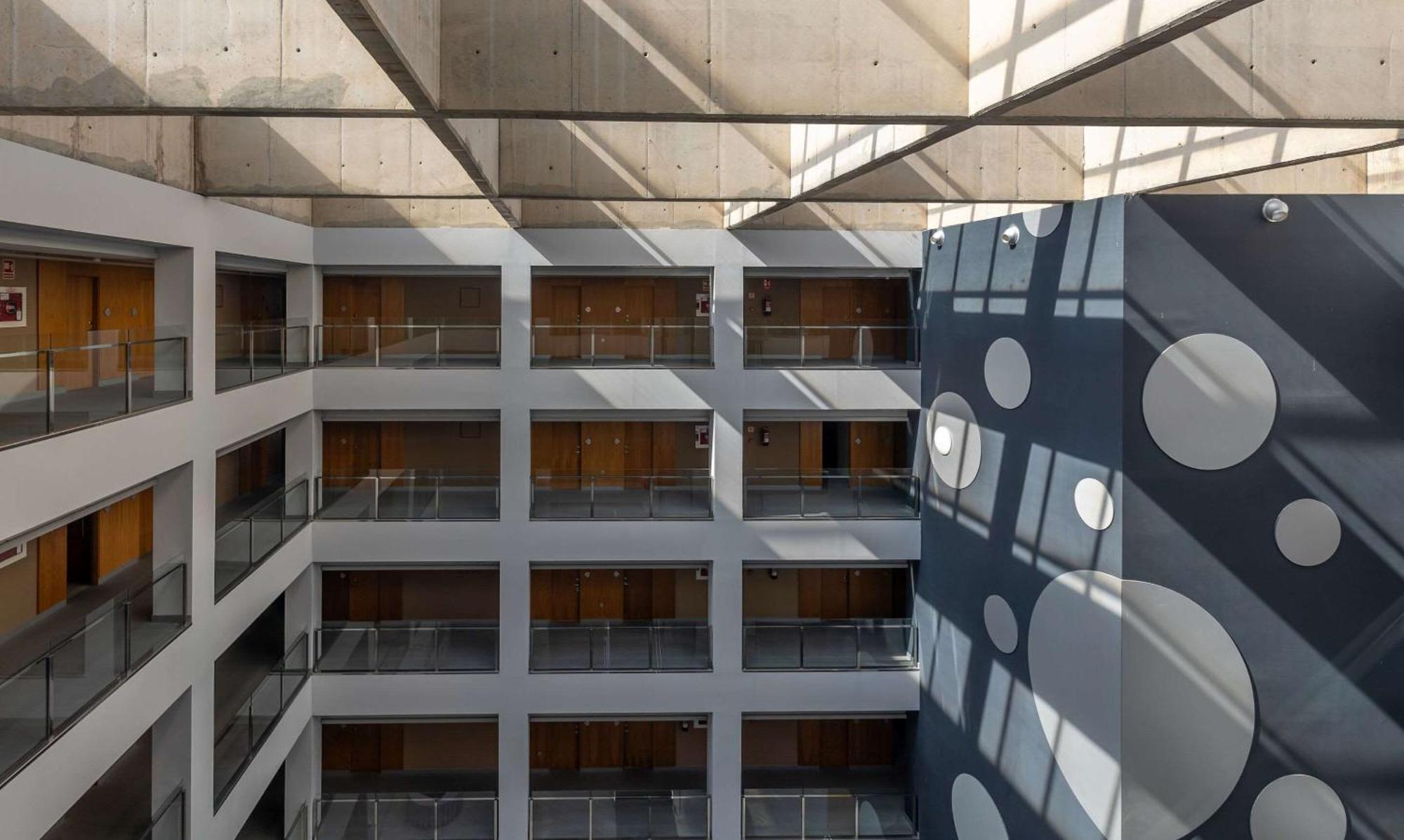 Hotel Ciudad De Ponferrada, Ascend Hotel Collection Bagian luar foto