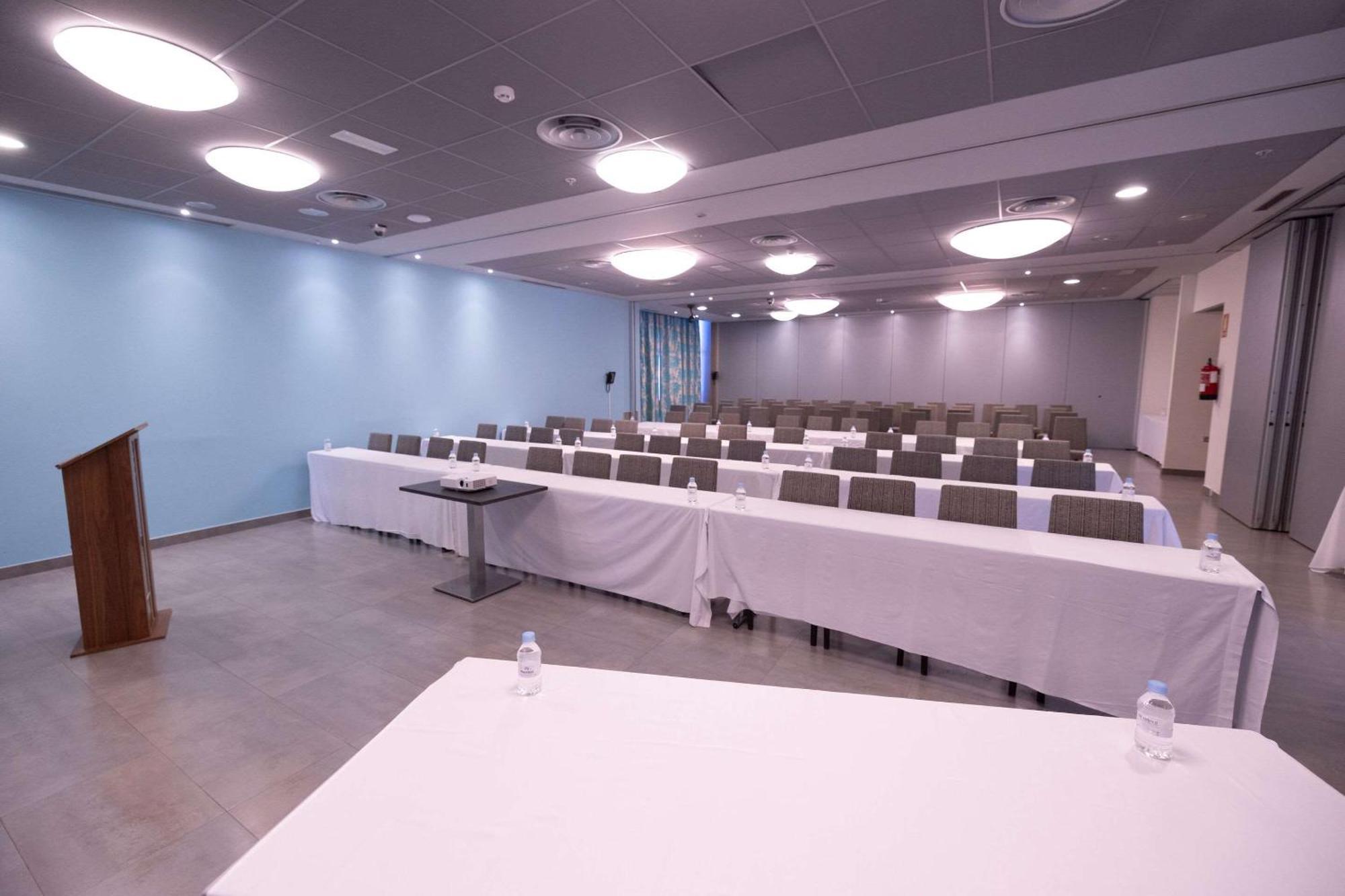 Hotel Ciudad De Ponferrada, Ascend Hotel Collection Bagian luar foto